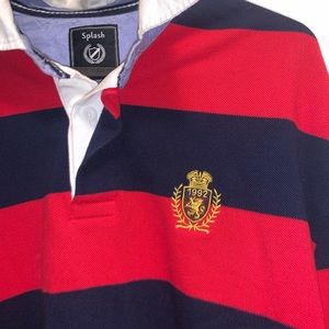 Splash T-shirt red and navy blue.